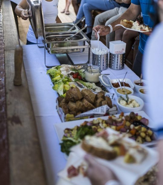 Specialiteiten buffet “Onder de Luifel"